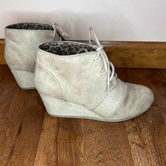 Manhattan collection Lace up Suede Booties size 8 S96 - Picture 7 of 10